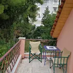 With Big Garden Villa *